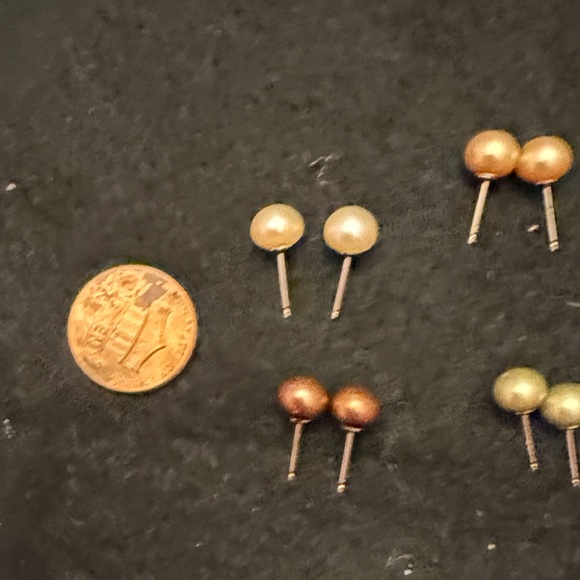 Elegant Multi-Color Faux Pearl Stud Earrings Set of 6 - Picture 4 of 7